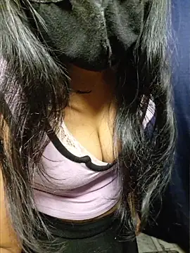 Nisha027 webcam