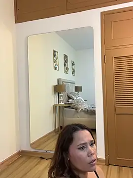 SophiaQueens webcam
