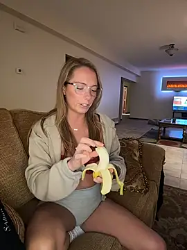 prettyprofessorpeach webcam