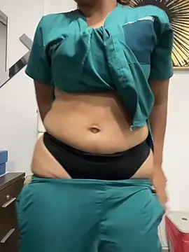 noa_harper- (F young) - show boobs spank