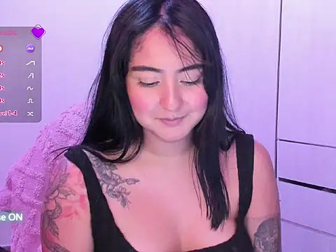 ViolettaKai webcam