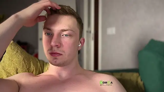iron__chap webcam