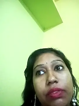 Webcam Model (bannerjeesneha20)  is live.Free join now!