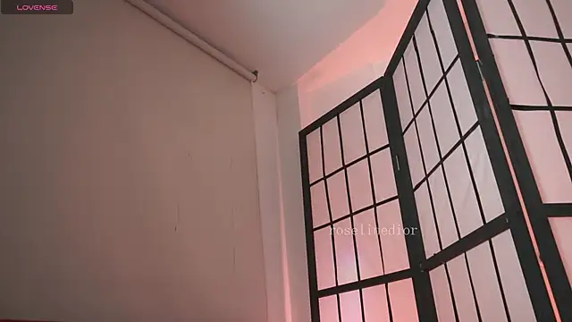 roselinedior live sex cam