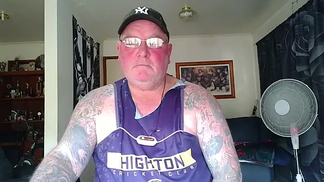 KINKYBLUEYES69 webcam