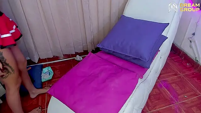 Yourslust_ webcam