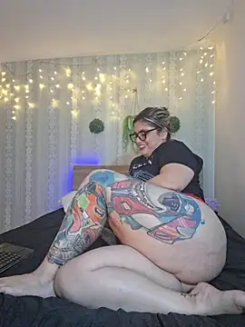 Juliietha_servas webcam