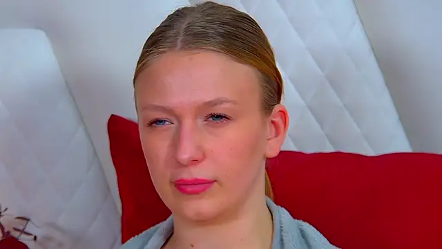 BeatriceBinoche webcam