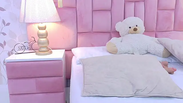 GabyMoreau webcam