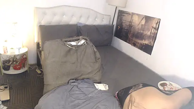 NinaDOM4CUM webcam