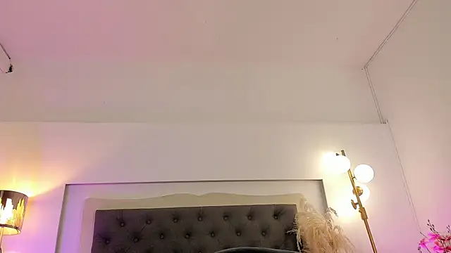 lea_walkerr webcam
