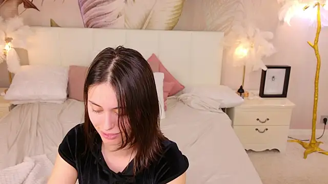 Lunaa_Babygirl webcam