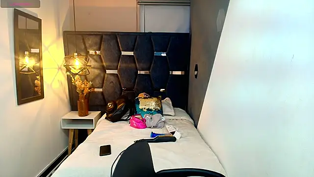 Abril_Fox__ webcam