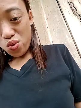 llomayy-love webcam
