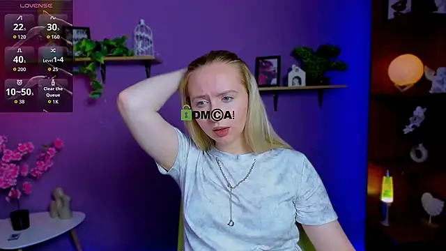 mila_glow1 webcam