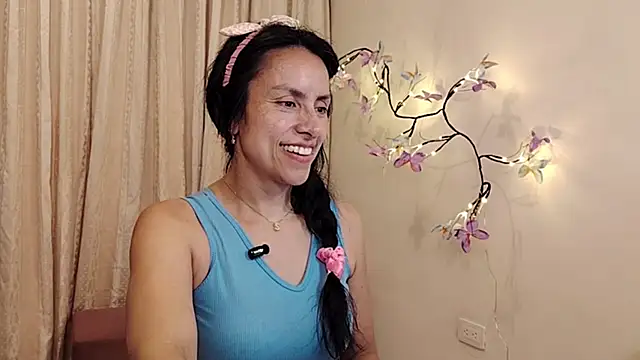Bella_Exhibition webcam