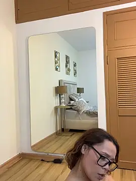 SophiaQueens webcam