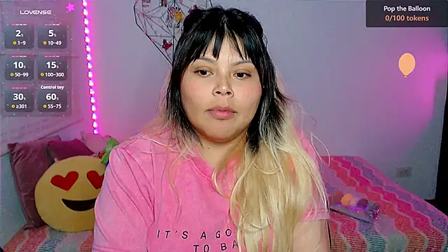 EllieMoonX webcam