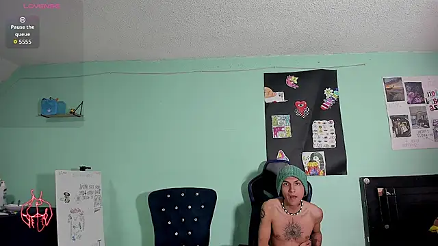 TYLERhHOT2005 webcam