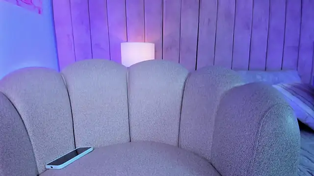 Ashley_Beaomunt webcam