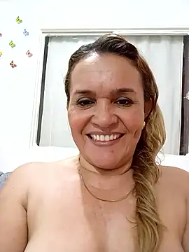 charlotte_milf30 webcam