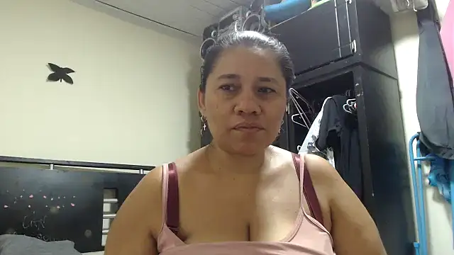 adrixxx38 webcam