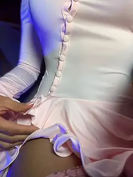 rousecolins (F young) - caresses under your dress