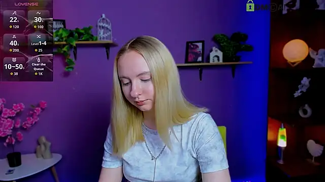 mila_glow1 webcam
