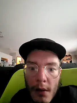 KinkyKittyBoy webcam