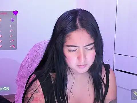ViolettaKai webcam