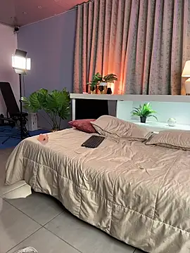 Mia_ocampo webcam