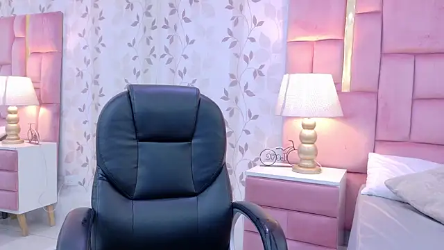 GabyMoreau webcam