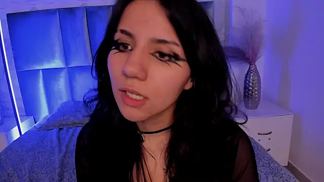 HollyPeach webcam
