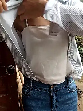 Daisyy-xxx webcam