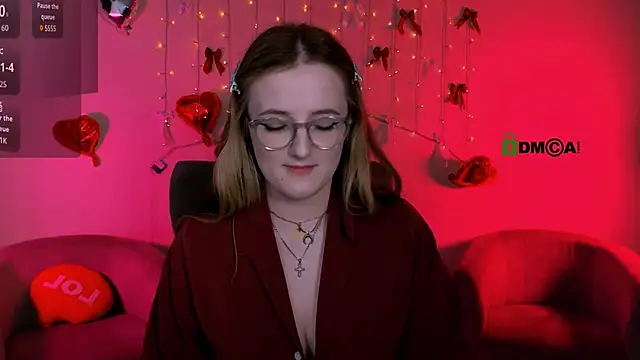 luna_berryy webcam