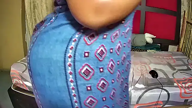 Exotic_FreakyQueen webcam