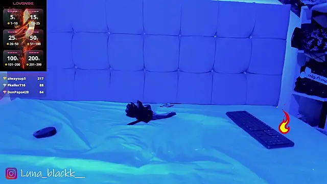 Luna_blackk webcam