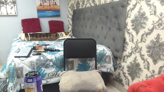 SweetPortableAmber webcam