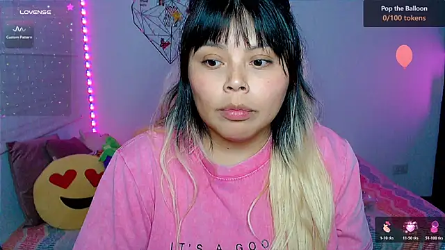 EllieMoonX webcam