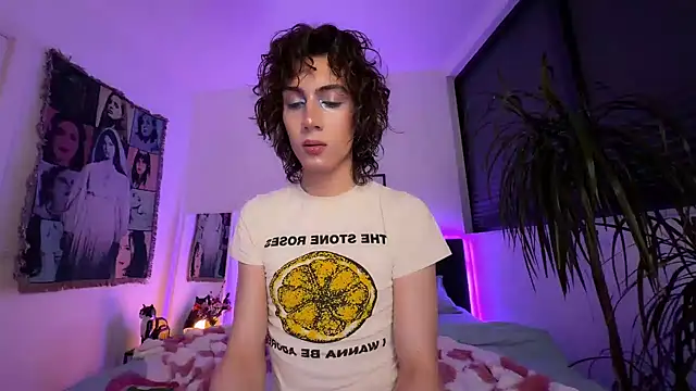 kira_yoshika9e webcam