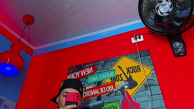 Daniel_huge22 webcam
