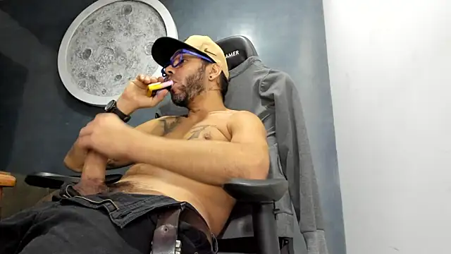 kevin_collins76 webcam