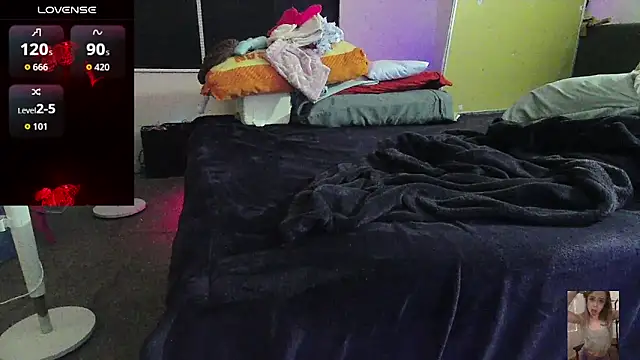 Preview of blondiewithanass