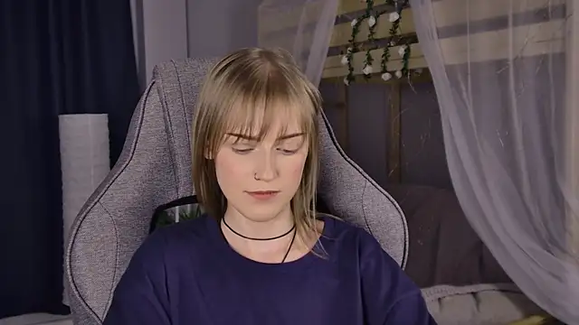 KiraMontoya webcam
