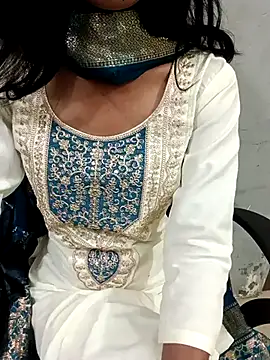 Webcam Model (Daizy_Shah)  is live.Free join now!