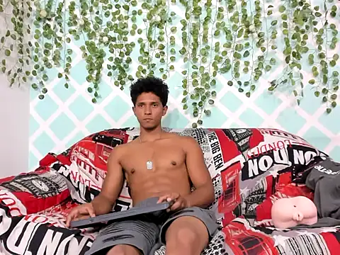 Yoel_hot2004 live sex cam