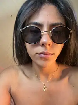 lilybeeth (F teen) - 3 fingers in pussy. 🤍