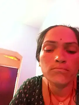 sonam15884 (F young) - Family reunion
