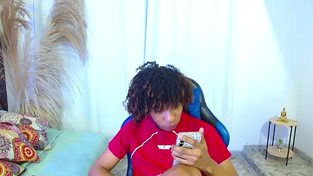 angelll18_ webcam