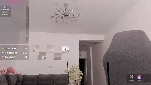 LovelyBianca webcam